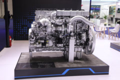 奔驰OM473LA.6-54 630马力 15.6L 国六 柴油发动机