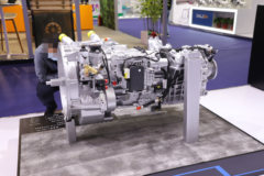 奔驰G280-16 16档 手动档变速箱 奔驰G280-16 16档 手动档变速箱