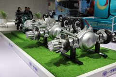 解放CAR11T440 驱动桥