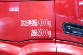 龙骐 牵引车外观                                                图片
