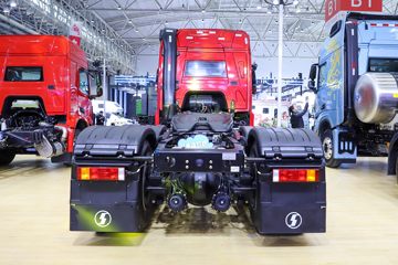 龙骐&nbsp;牵引车外观                                                图片