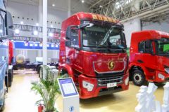 陕汽康明斯 龙骐H 480马力 6X4 牵引车(SX4259RD4Q2)