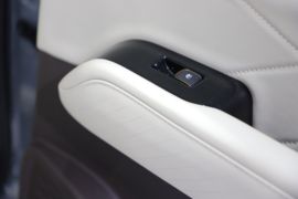 锐骐7&nbsp;皮卡驾驶室                                               图片