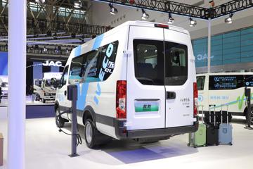 欧胜&nbsp;电动封闭厢货外观图片