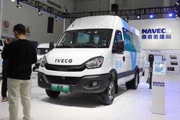 欧胜&nbsp;电动封闭厢货外观图片