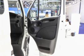 欧胜&nbsp;电动封闭厢货驾驶室图片