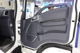 威铃EV6&nbsp;电动载货车内饰图片