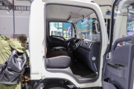 威铃EV6&nbsp;电动载货车内饰图片