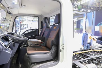 ���� ��������Դ 4.5T 4.18�׵��Ŵ��綯��դʽ�Ῠ100.46kWhͼƬ