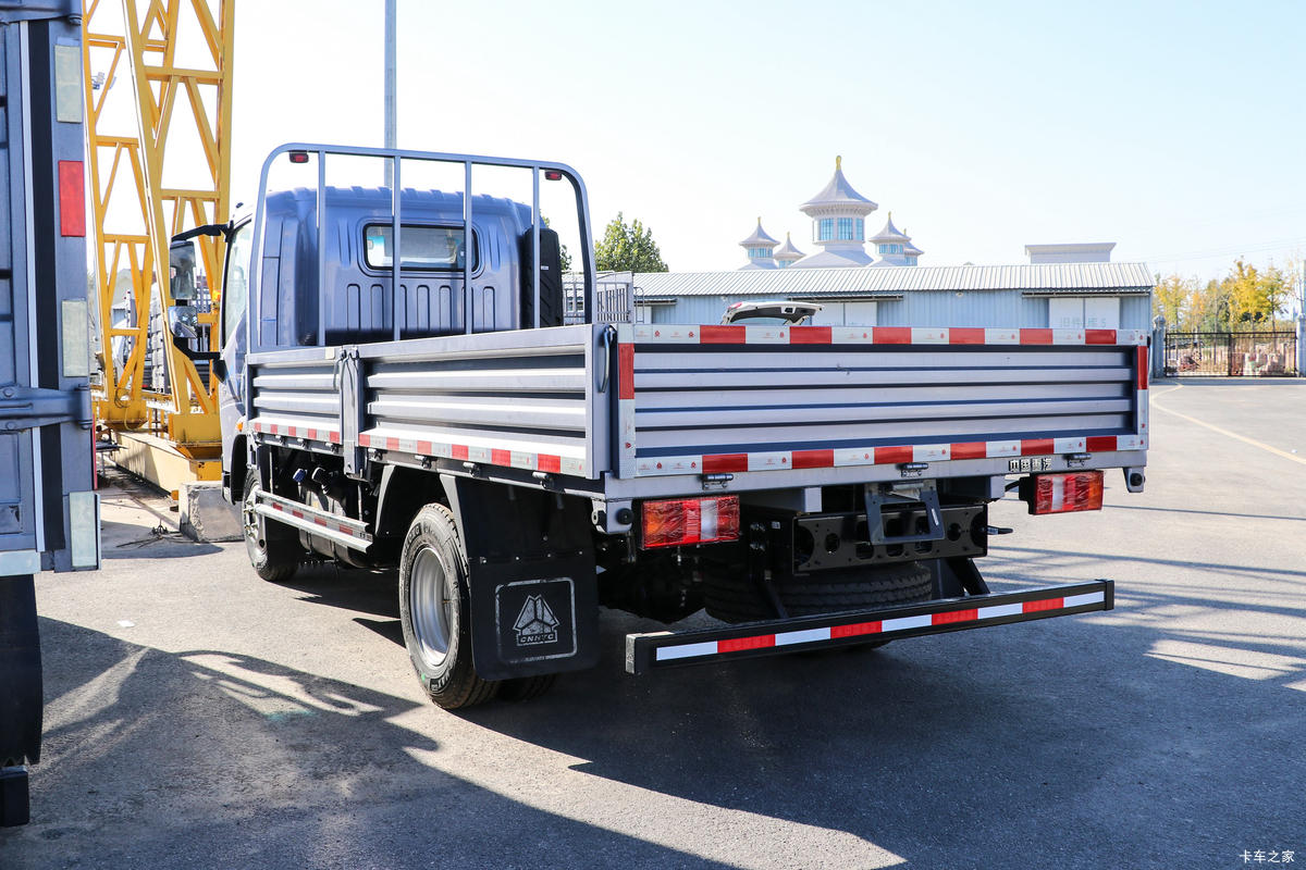 йHOWO ͳ˧ 140 4.15׵Ῠ(5)(ZZ1047C3215F145)                                                