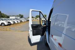 江铃汽车 福顺 2023款 146马力 2.0T柴油 3座 自动 中顶封闭货车(国六)