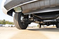 江铃汽车 福顺 2023款 146马力 3座 中轴 2.0T柴油 中高顶封闭货车(国六)