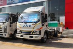 骏铃HV5插电混动载货车重庆市火热促销中 让利高达3万