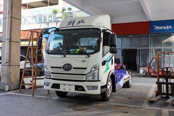 解放 领途 4.5T 4.16米单排纯电动厢式轻卡(CA5046XXYP40L1BEVA80)81.14kWh