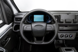 江豚&nbsp;电动封闭厢货驾驶室图片