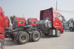 一汽解放 J6V重卡 精英版 530马力 6X4 LNG自动档牵引车(液缓)(CA4250P66M25T1E6)