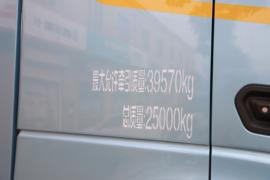 龙骧&nbsp;牵引车外观                                                图片