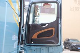 龙骧&nbsp;牵引车驾驶室                                               图片