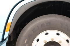 陕汽康明斯 龙骧 旗舰版 530马力 6X4 LNG自动档牵引车(国六)(SX4259XE4TLQ3)