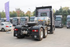 福田 欧曼EST 北方版 530马力 6X4 LNG自动档牵引车(BJ4259L6DLL-05)
