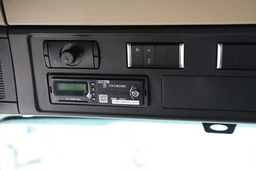 ���� ŷ��EST ������ 530���� 6X4 LNG�Զ���ǣ����(BJ4259L6DLL-05)ͼƬ