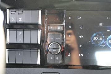 ���� ŷ��EST ������ 530���� 6X4 LNG�Զ���ǣ����(BJ4259L6DLL-05)ͼƬ