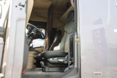 福田 欧曼EST 北方版 530马力 6X4 LNG自动档牵引车(BJ4259L6DLL-05)