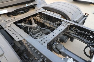 ���� ŷ��EST ������ 530���� 6X4 LNG�Զ���ǣ����(BJ4259L6DLL-05)ͼƬ