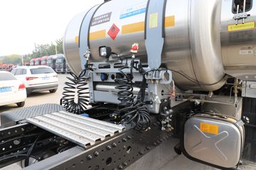 ���� ŷ��EST ������ 530���� 6X4 LNG�Զ���ǣ����(BJ4259L6DLL-05)ͼƬ