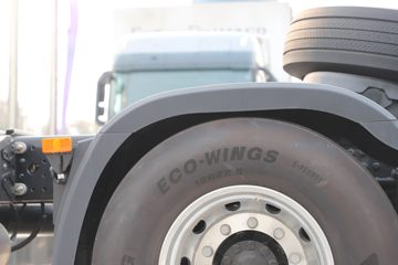 ���� ŷ��EST ������ 530���� 6X4 LNG�Զ���ǣ����(BJ4259L6DLL-05)ͼƬ