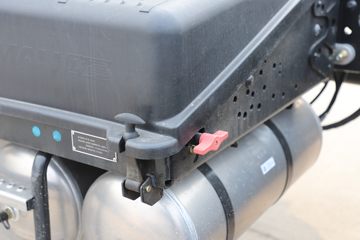 ���� ŷ��EST ������ 530���� 6X4 LNG�Զ���ǣ����(BJ4259L6DLL-05)ͼƬ