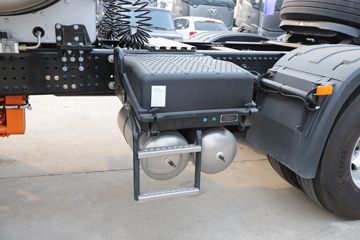 ���� ŷ��EST ������ 530���� 6X4 LNG�Զ���ǣ����(BJ4259L6DLL-05)ͼƬ