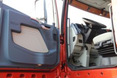 青岛解放 JH6 领航版2.0 530马力 6X4 LNG牵引车(一汽解放12档)(CA4250P25K8T1NE6A80)