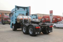 青岛解放 JH6重卡 领航版 560马力 6X4 LNG自动档牵引车(CA4258P25K15T1NE6A81)
