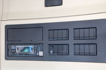 �����ؿ� ����X3000 ����� 480���� 6X4 LNGǣ����(SX4259XD4TLQ1)ͼƬ