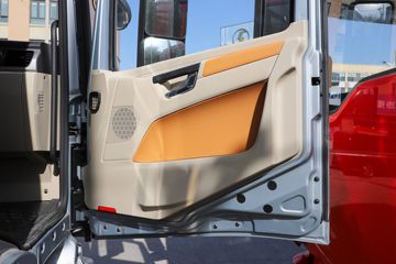 �����ؿ� ����X5000 ����� 530���� 4X2 LNG�Զ���ǣ����(Һ��)(SX4189XE1TLQ2)ͼƬ