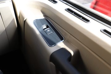 �����ؿ� ����X5000 ����� 530���� 4X2 LNG�Զ���ǣ����(Һ��)(SX4189XE1TLQ2)ͼƬ