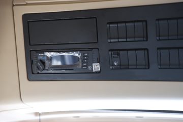 �����ؿ� ����X5000 ����� 530���� 4X2 LNG�Զ���ǣ����(Һ��)(SX4189XE1TLQ2)ͼƬ