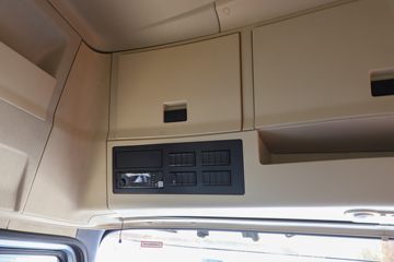 �����ؿ� ����X5000 ����� 530���� 4X2 LNG�Զ���ǣ����(Һ��)(SX4189XE1TLQ2)ͼƬ