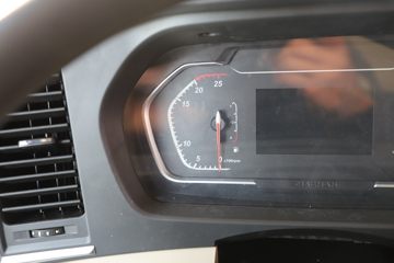 �����ؿ� ����X5000 ����� 530���� 4X2 LNG�Զ���ǣ����(Һ��)(SX4189XE1TLQ2)ͼƬ