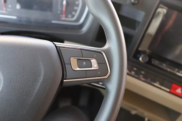 �����ؿ� ����X5000 ����� 530���� 4X2 LNG�Զ���ǣ����(Һ��)(SX4189XE1TLQ2)ͼƬ