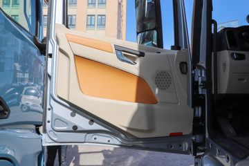 �����ؿ� ����X5000 ����� 530���� 4X2 LNG�Զ���ǣ����(Һ��)(SX4189XE1TLQ2)ͼƬ