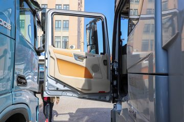 �����ؿ� ����X5000 ����� 530���� 4X2 LNG�Զ���ǣ����(Һ��)(SX4189XE1TLQ2)ͼƬ