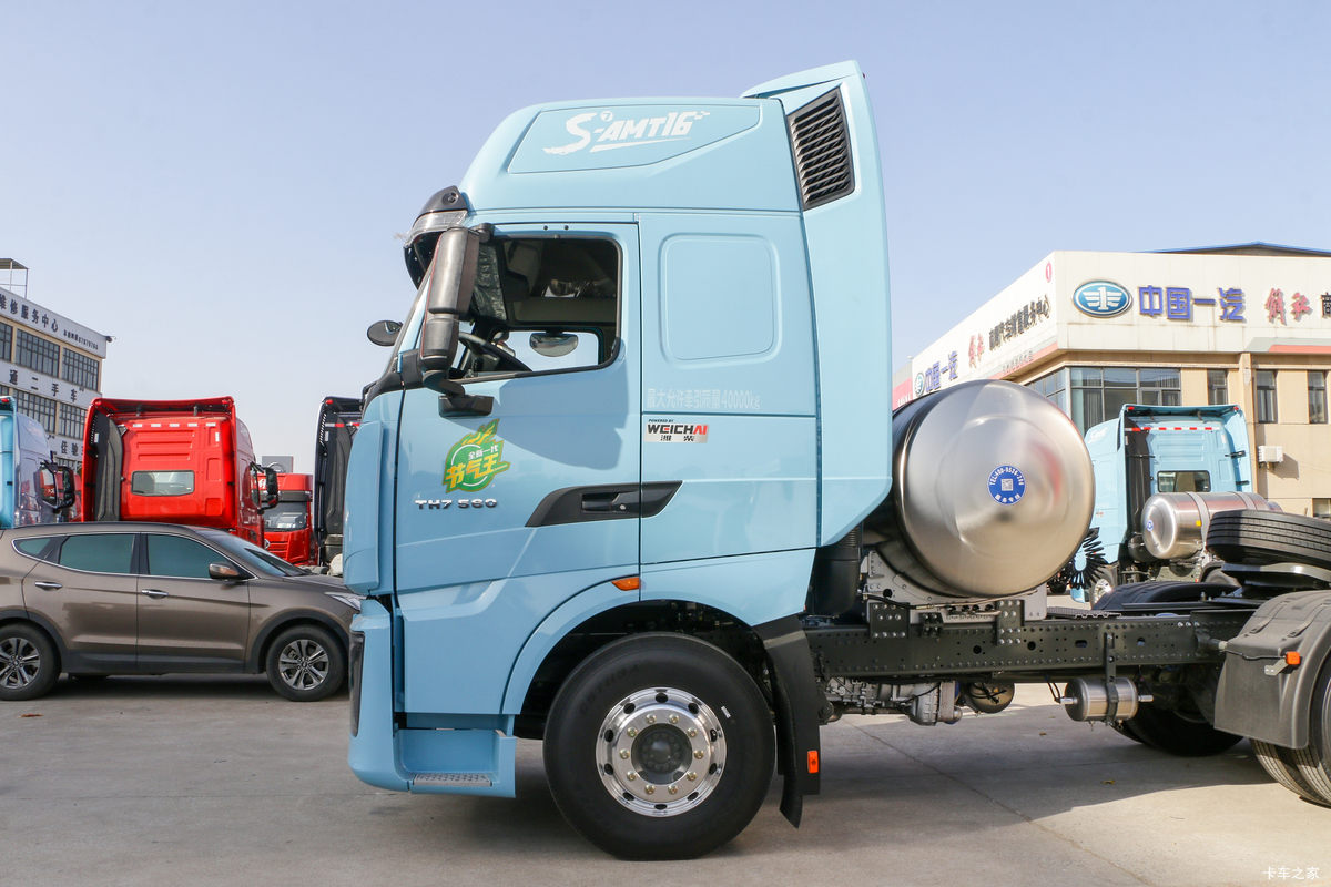 �й����� HOWO TH7�ؿ� 560���� 6X4 LNG�Զ���ǣ����(Һ��)���                                                