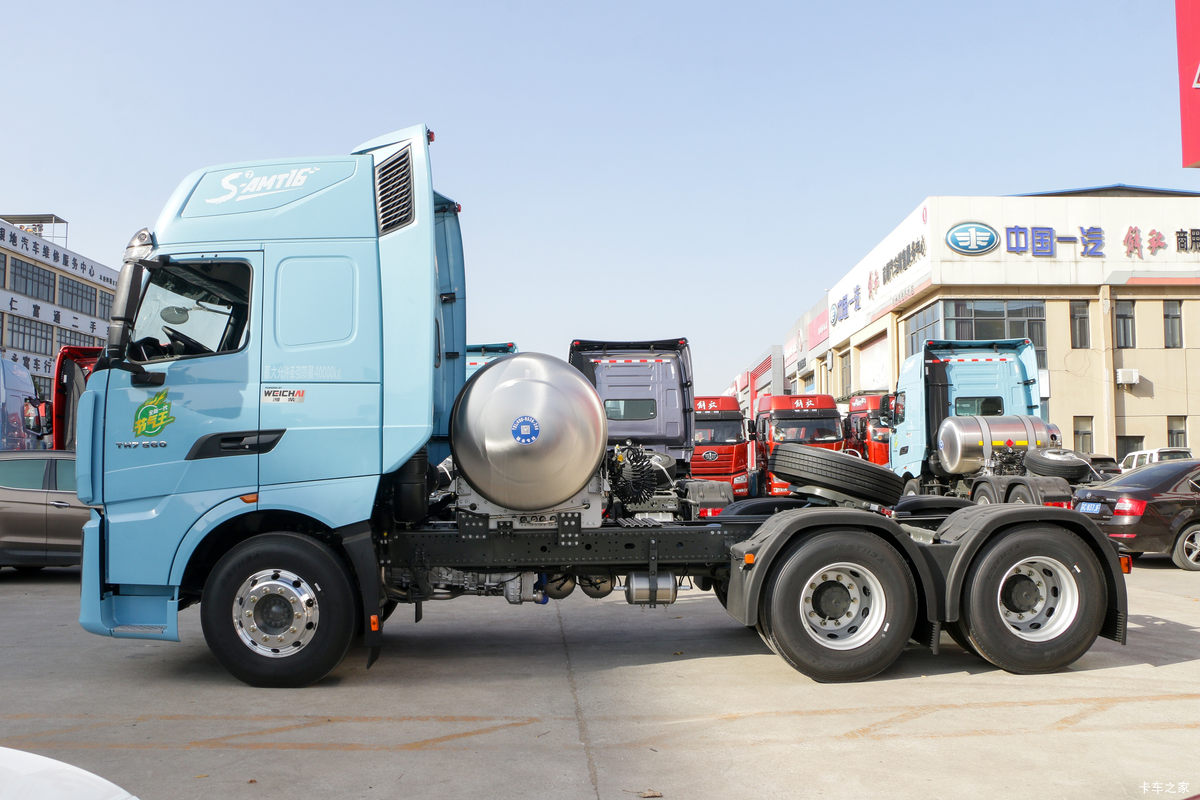 �й����� HOWO TH7�ؿ� 560���� 6X4 LNG�Զ���ǣ����(Һ��)���                                                