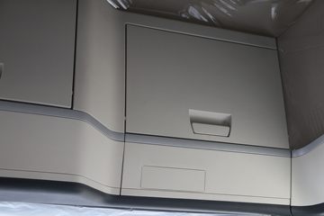 �й����� HOWO TH7�ؿ� 560���� 6X4 LNG�Զ���ǣ����(Һ��)(ZZ4257V384HF1LB)ͼƬ