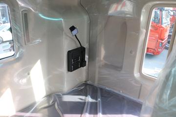 �й����� �ǵ¿�SITRAK C9H�ؿ� 560���� 6X4 LNG�Զ���ǣ����ͼƬ