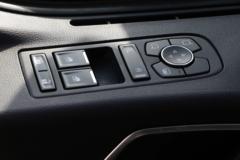 中国重汽 汕德卡SITRAK C9H重卡 560马力 6X4 LNG自动档牵引车