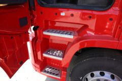 东风商用车 天龙旗舰KX 嵘耀版 530马力 6X4 LNG自动档牵引车(DFH4250DX13)