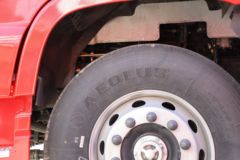 东风商用车 天龙旗舰KX 嵘耀版 530马力 6X4 LNG自动档牵引车(DFH4250DX13)